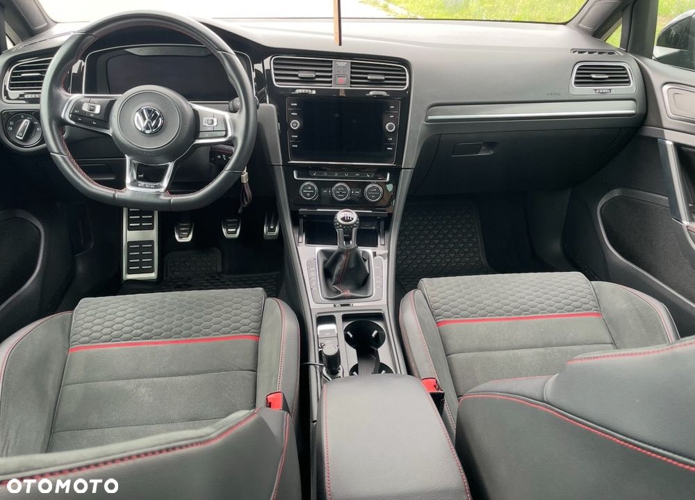 Volkswagen Golf GTI 2.0 TSI OPF Performance - 13