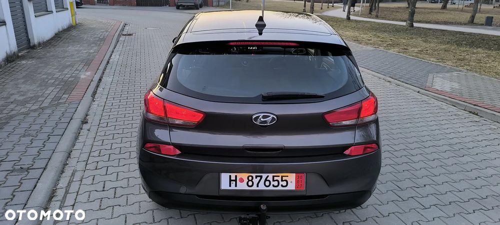 Hyundai i30 blue Kombi 1.6 CRDi Passion - 20