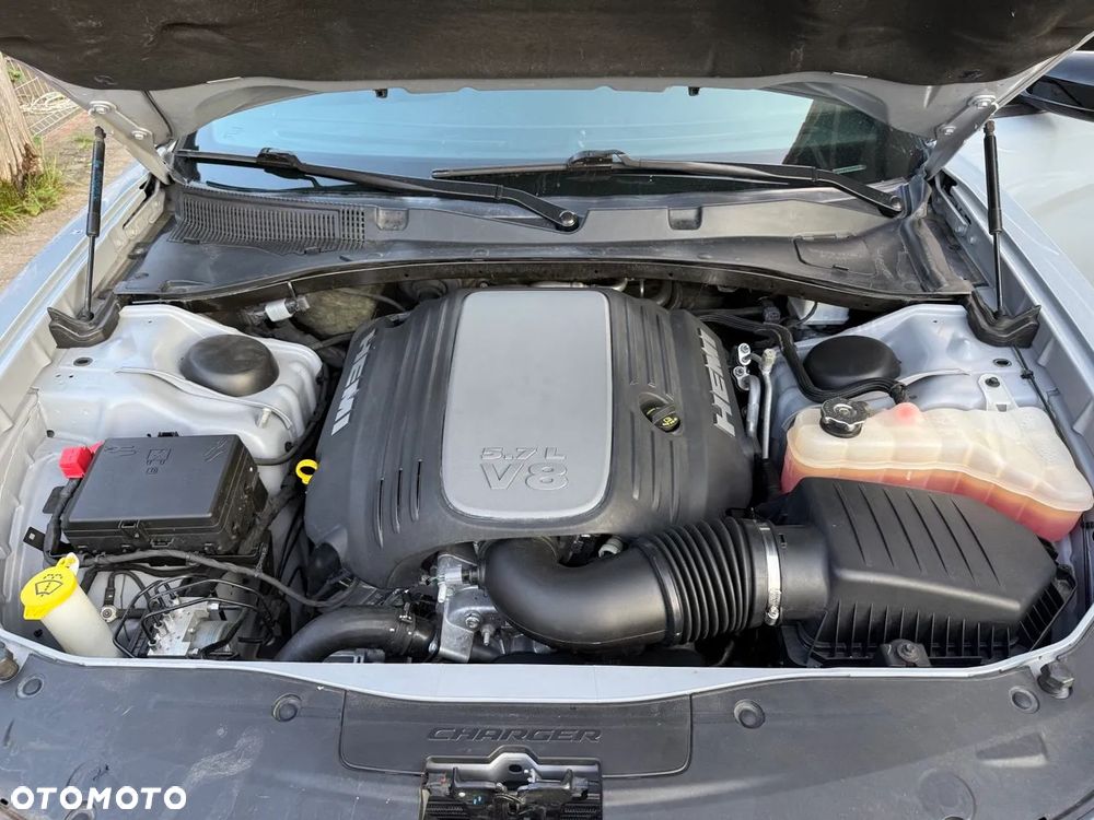 Dodge Charger 5.7 R/T - 17