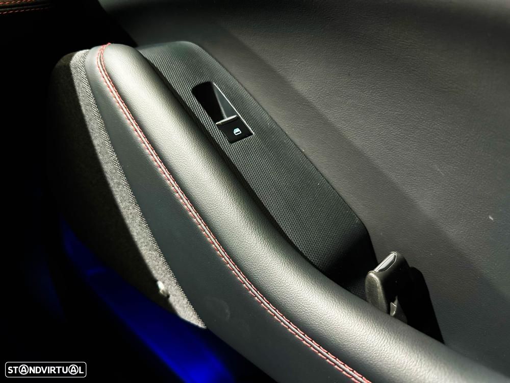 Ford Mustang Mach-E AWD PREMIUM - 35