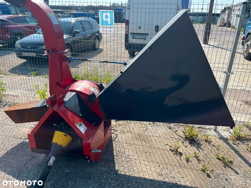Rębak bębnowy RB-500 do ciągnika Remet CNC Technology 2025 r. - 3