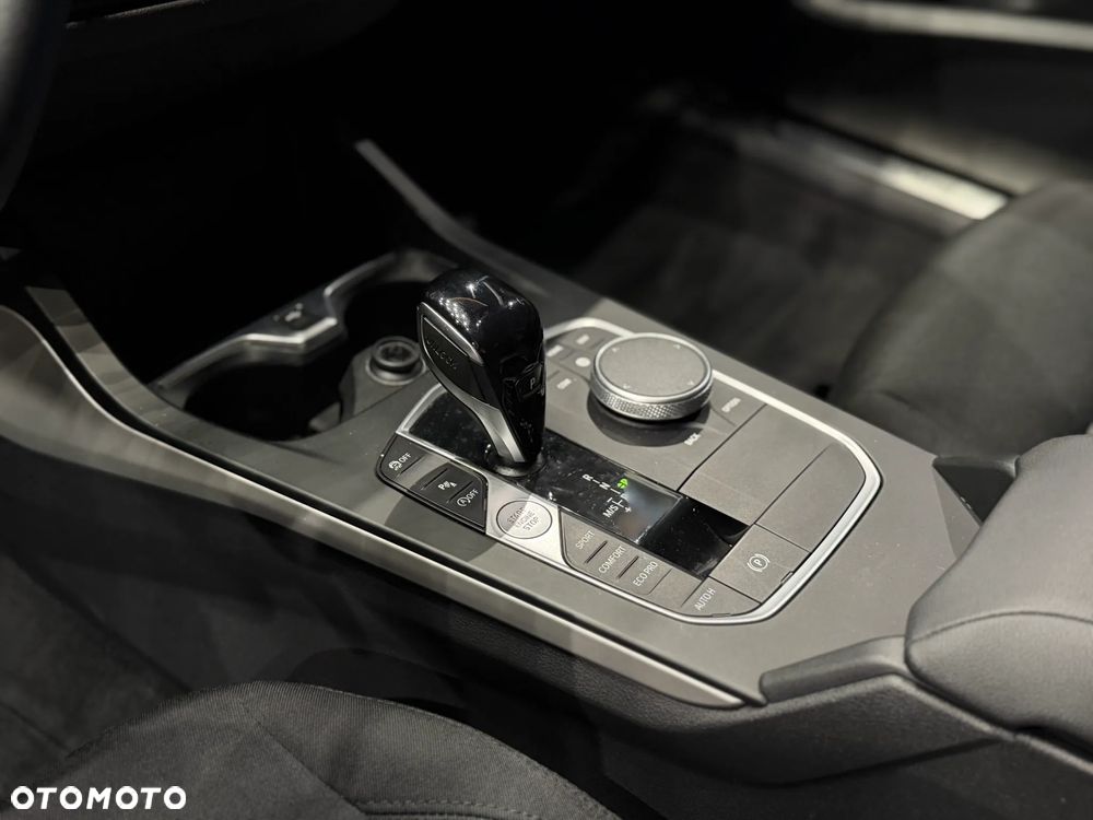 BMW Seria 1 118i Advantage - 10