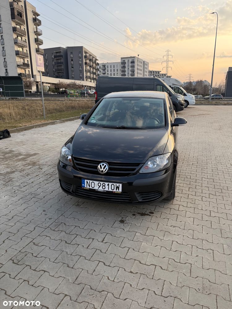 Volkswagen Golf 1.6 FSI Trendline - 1