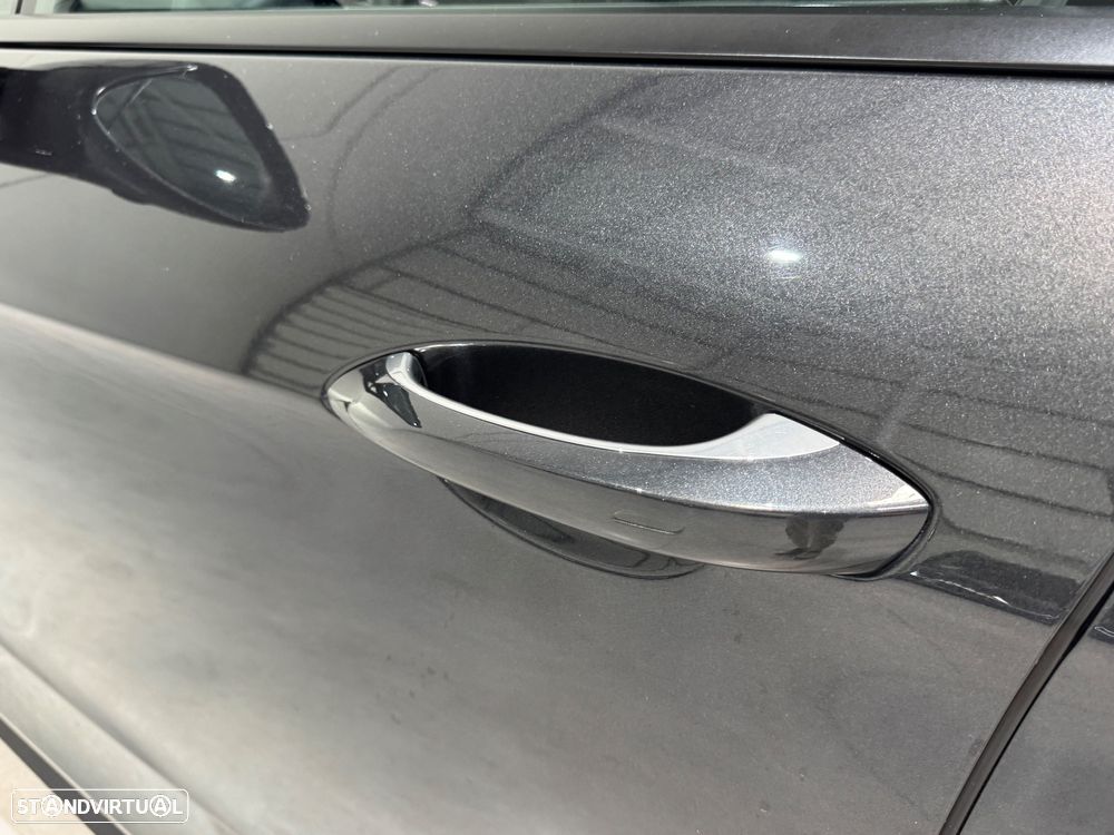 Porsche Panamera Sport Turismo 4 E-Hybrid - 43