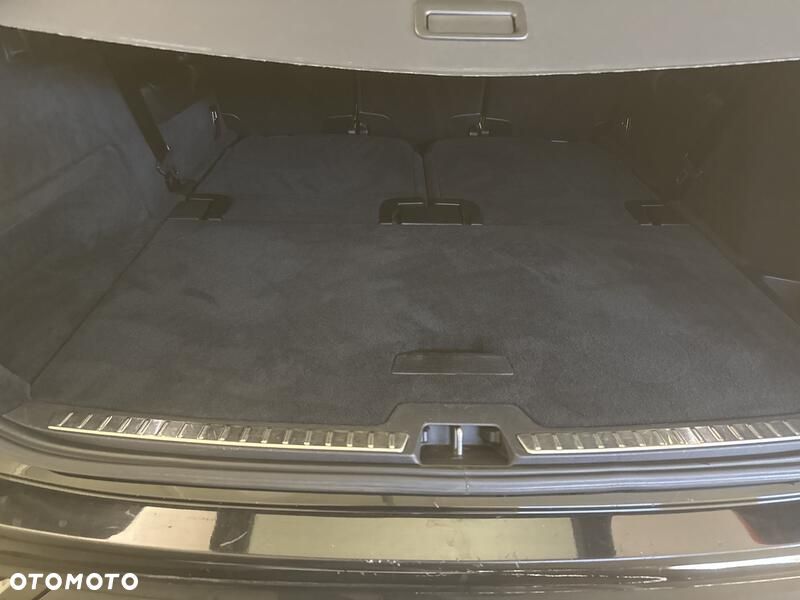 Volvo XC 90 B5 D AWD R-Design 7os - 24