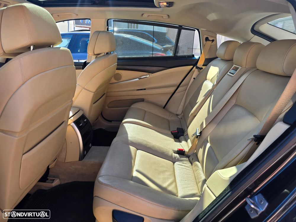 BMW 520 Gran Turismo d - 23