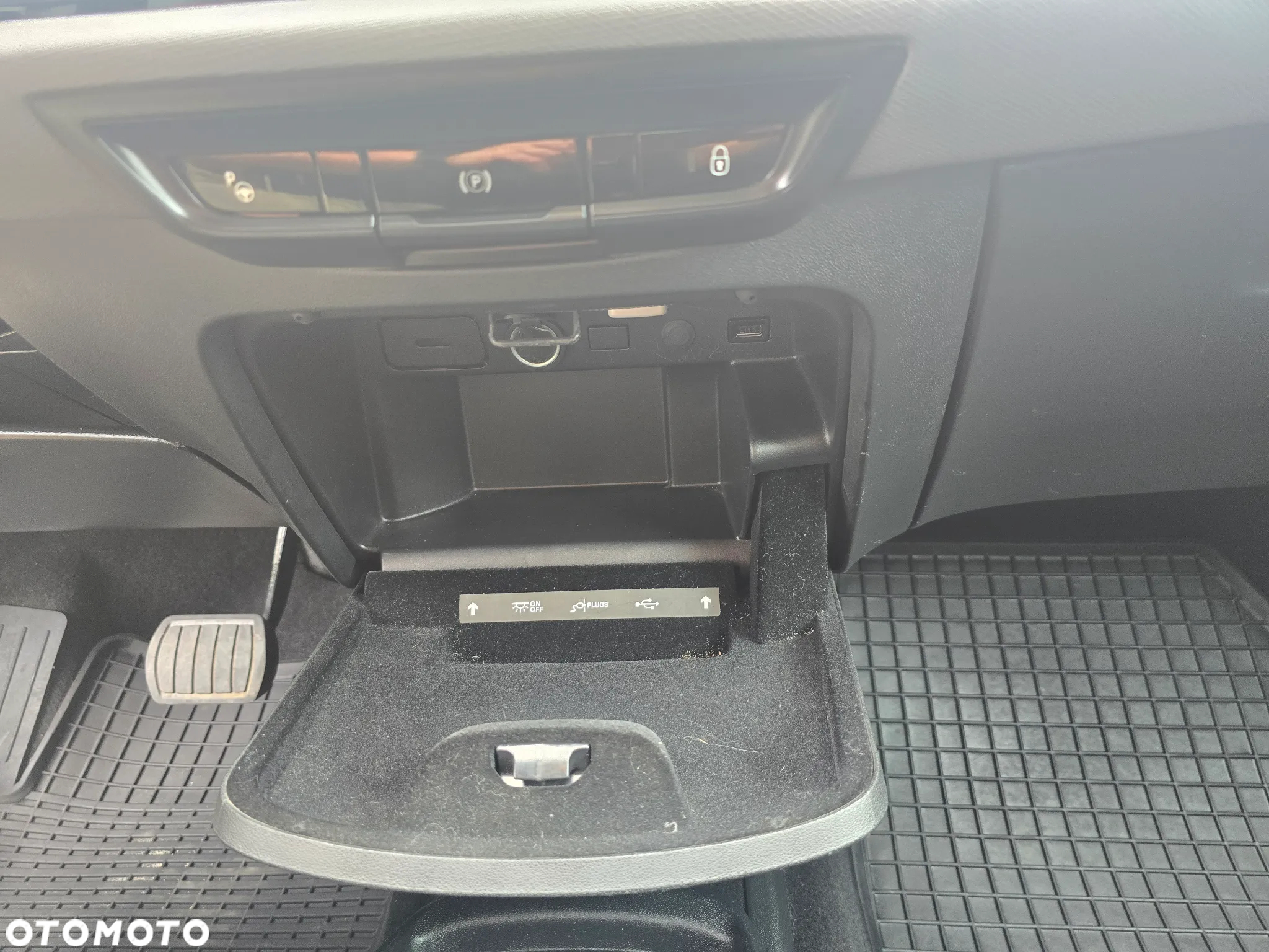 Citroën C4 SpaceTourer 1.5 BlueHDi Shine S&S EAT8 - 32