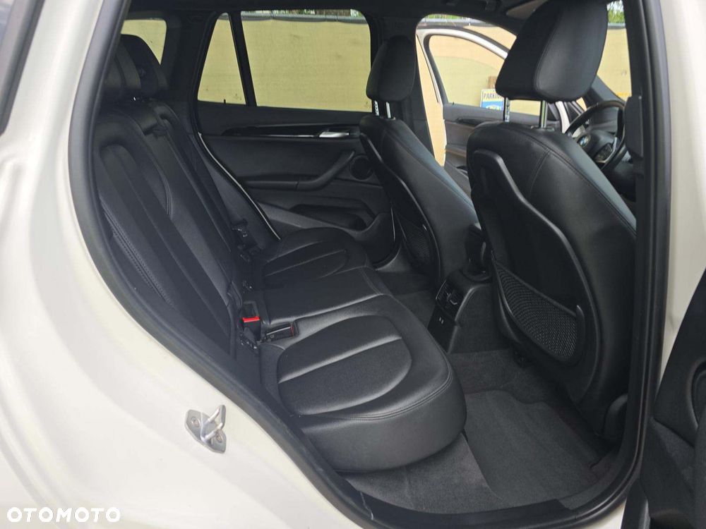 BMW X1 - 10
