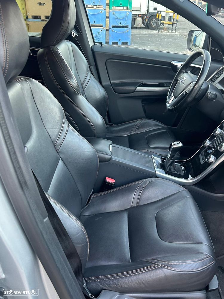 Volvo XC 60 2.0 D4 Dynamic Edition - 10