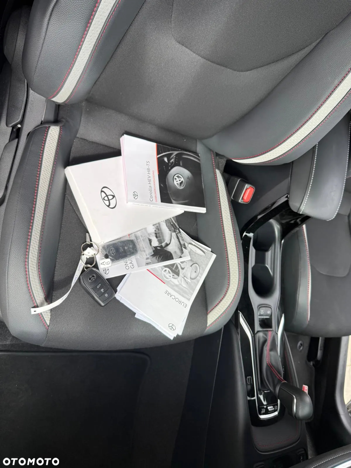 Toyota Corolla 2.0 Hybrid GR Sport - 21