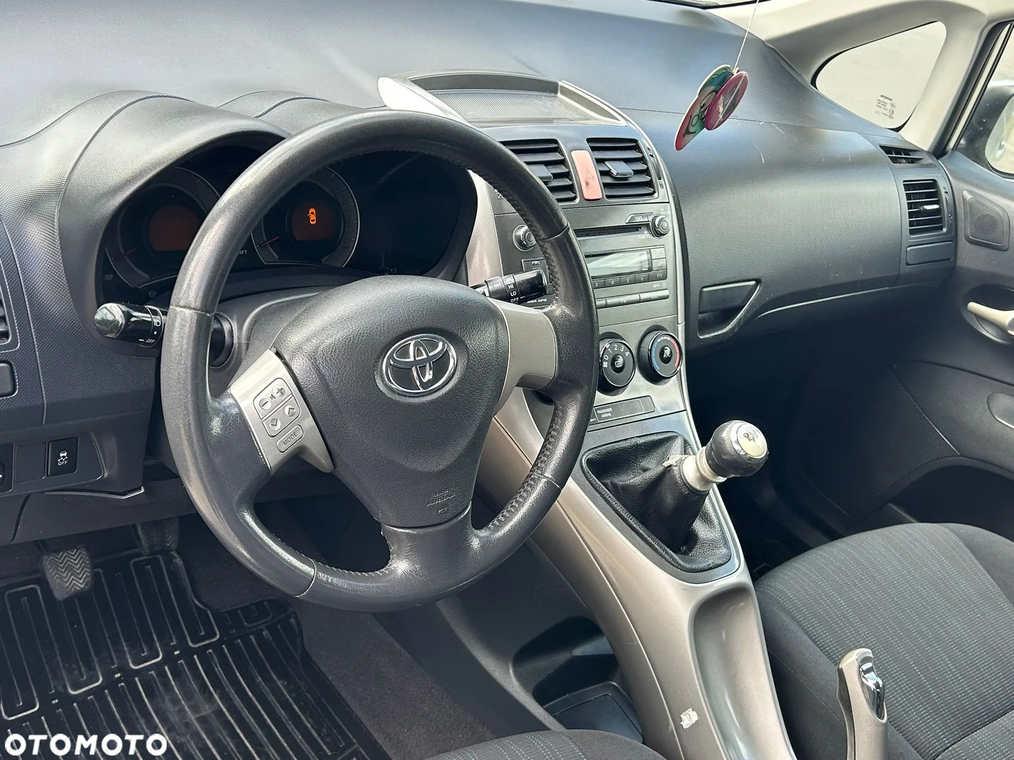 Toyota Auris 2.0 D-4D Premium - 6