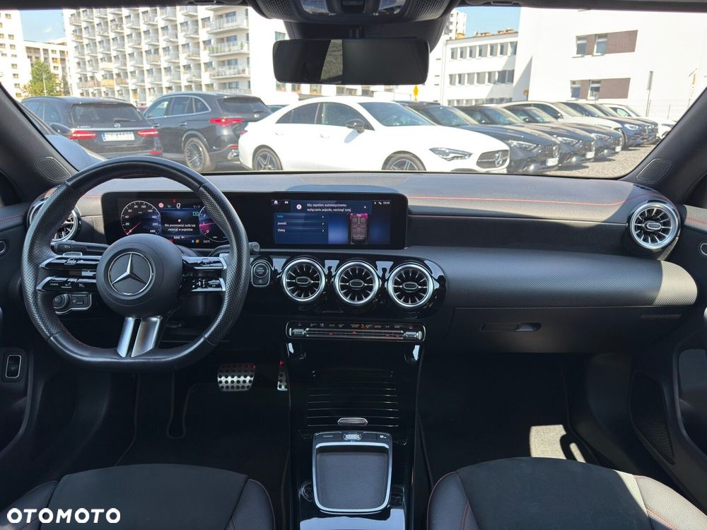 Mercedes-Benz CLA 220 4-Matic AMG Line 7G-DCT - 20