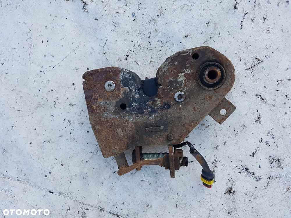 ZAMEK ZATRZASK KABINY LEWY Z CZUJNIKIEM DAF LF EURO 5 , EURO 6 24 - 1