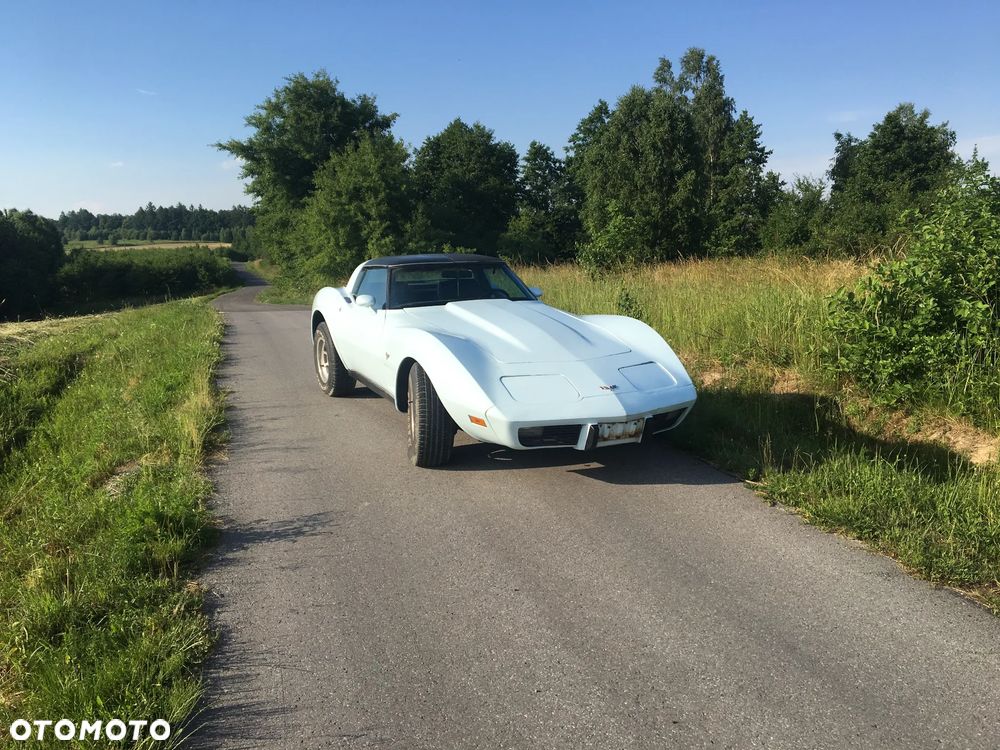 Chevrolet Corvette - 2