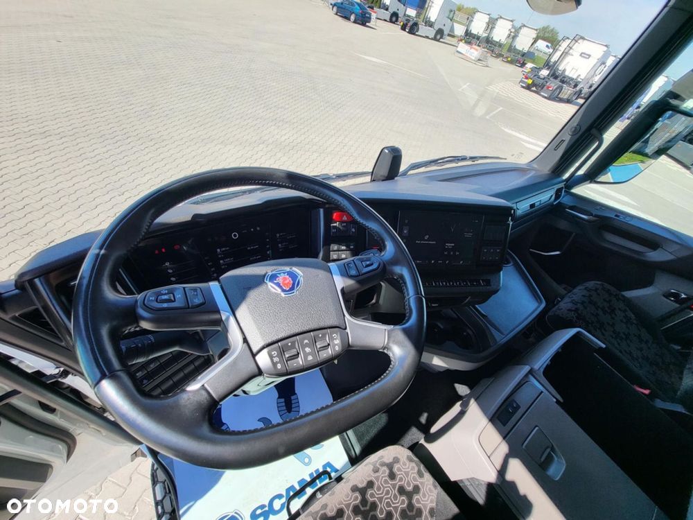Scania S 460 A4x2EB Mega - 18