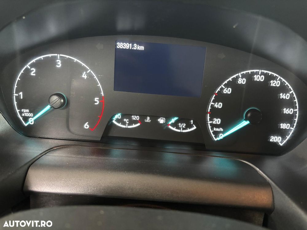 Ford Transit - 12