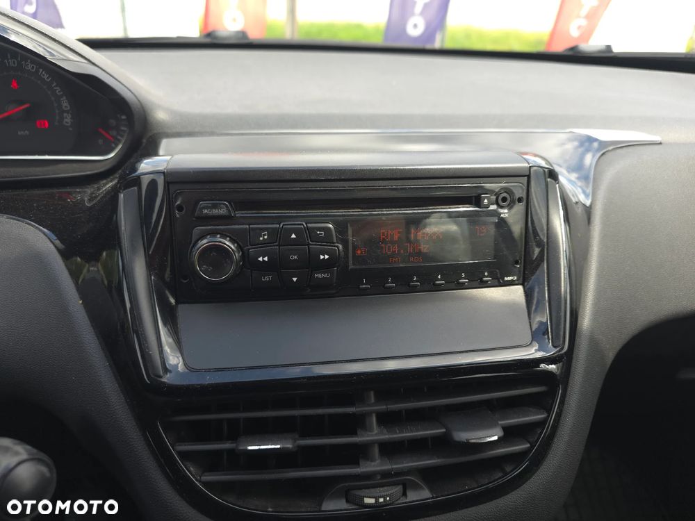 Peugeot 208 1.2 VTi Access - 25
