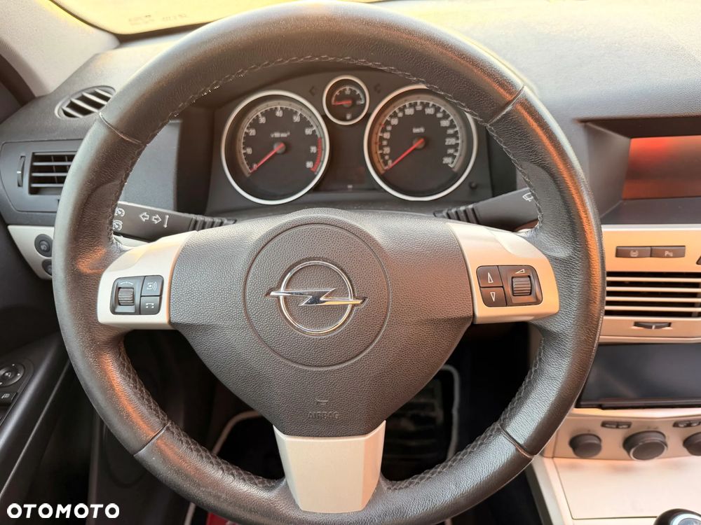 Opel Astra 1.8 Sport - 19