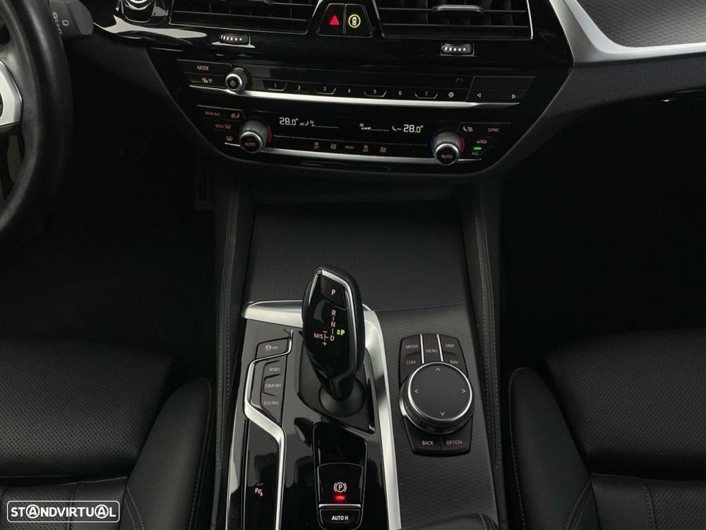 BMW 520 d Auto - 16