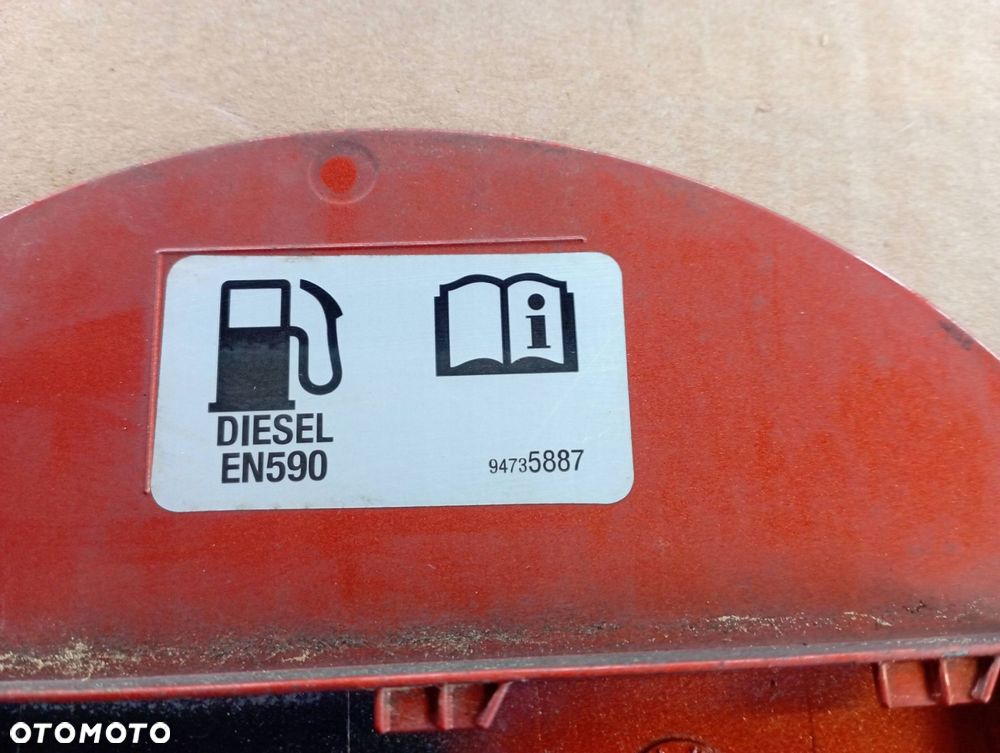 OPEL MOKKA A I 1 KLAPKA POKRYWA WLEWU PALIWA 94735887 95292882 - 3