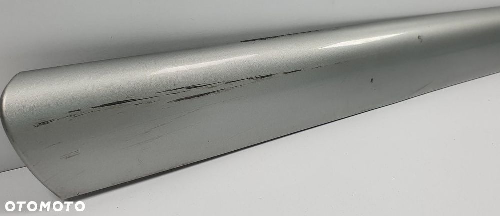 LISTWA DRZWI PRAWY PRZÓD NISSAN MICRA K11 5D 808701F7 - 2