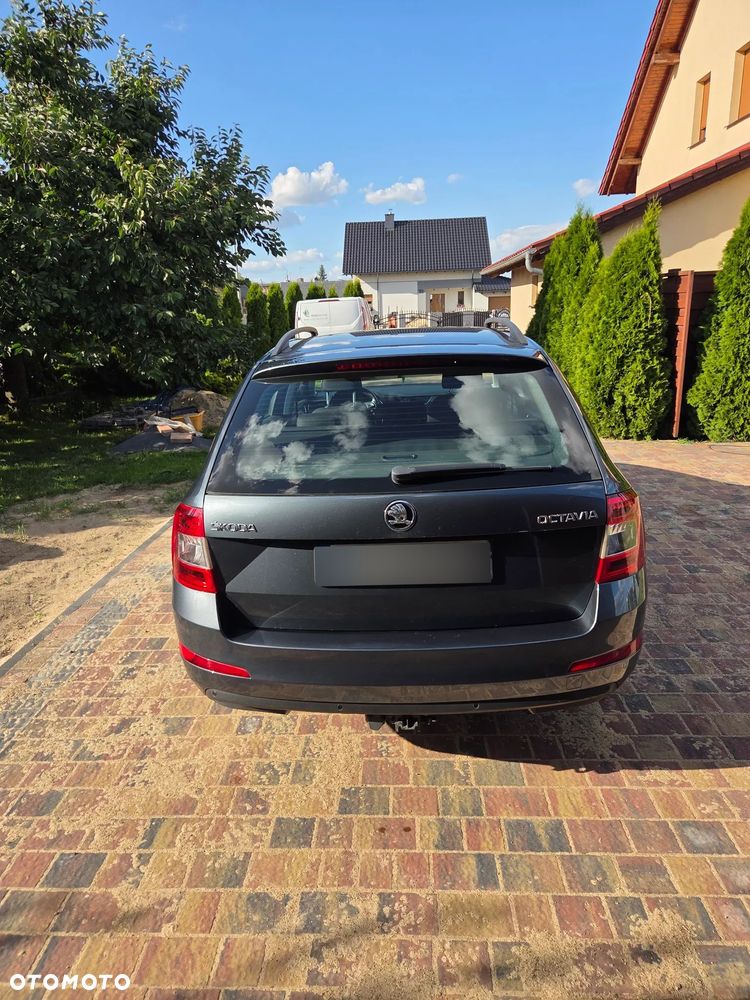Skoda Octavia 2.0 TDI Ambition DSG - 5