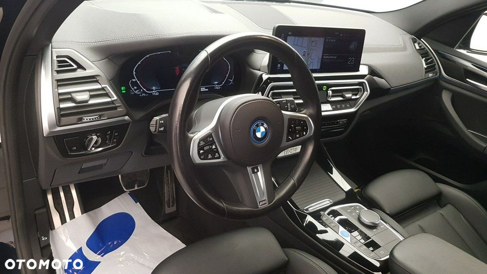BMW iX3 - 19