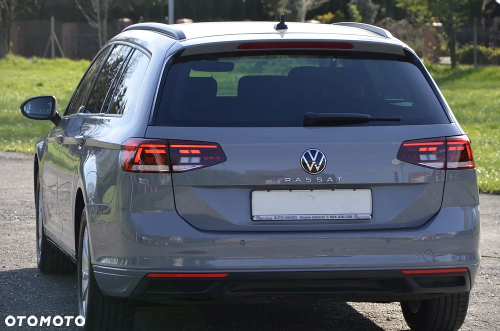 Volkswagen Passat - 10