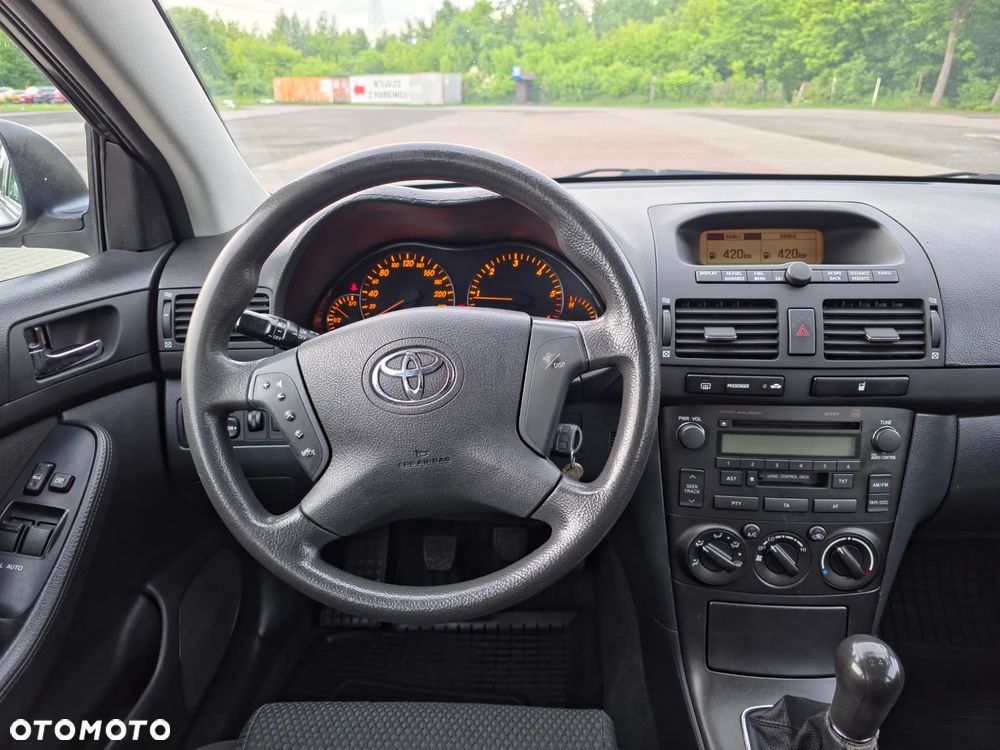 Toyota Avensis 2.0 D-4D Sol - 8