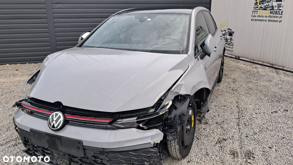 Volkswagen Golf - 18