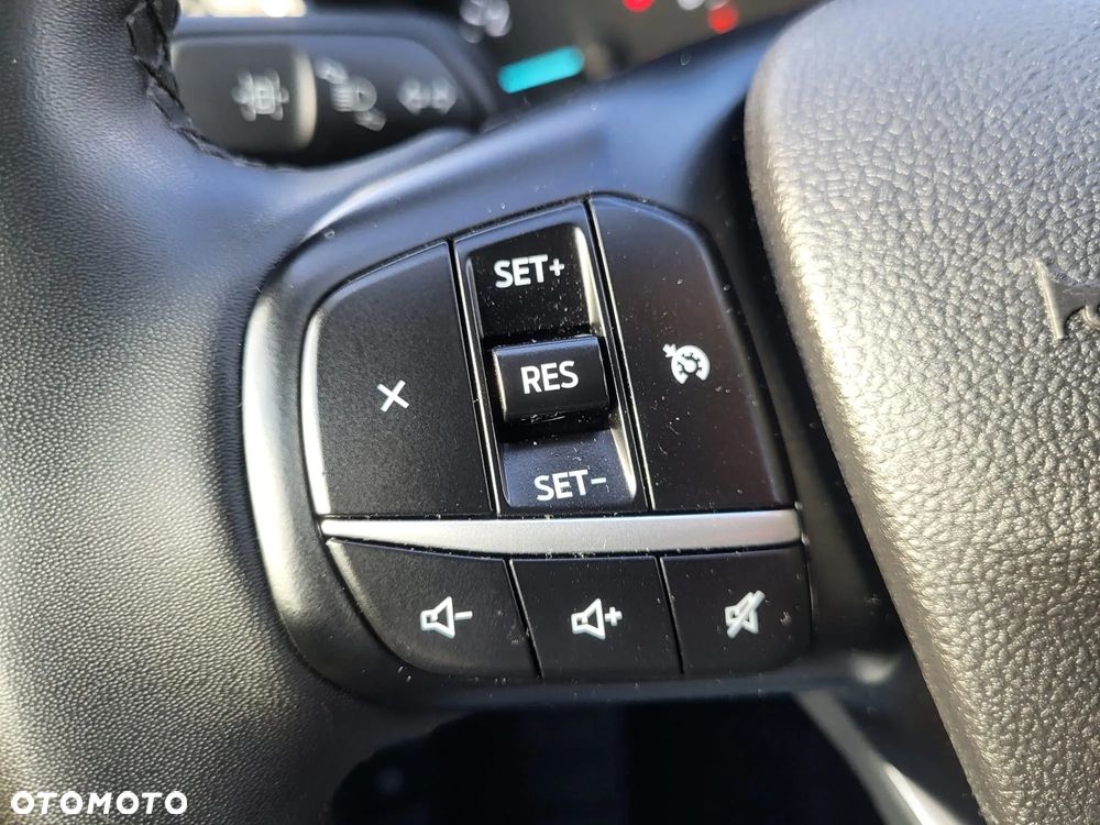 Ford Kuga 1.5 EcoBoost ST-LINE - 24