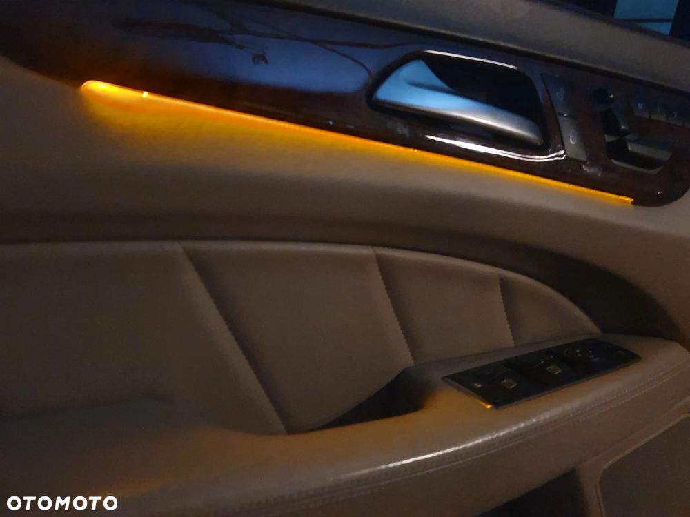 Mercedes-Benz CLS 500 BlueEFFICIENCY - 22