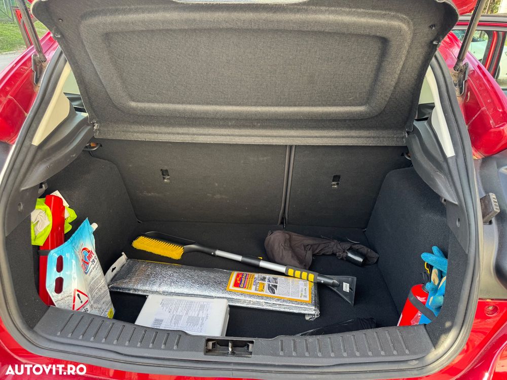 Ford Focus 1.6 TDCI DPF Champions Edition - 25