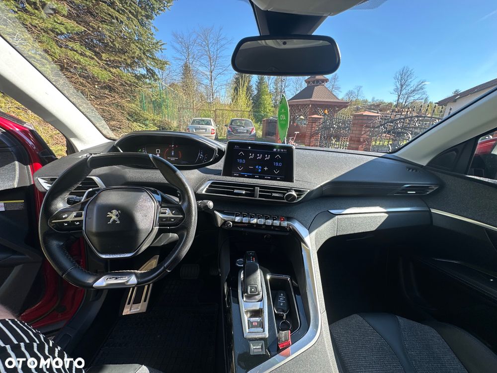 Peugeot 3008 PureTech 130 Stop & Start GPF EAT8 Allure - 13