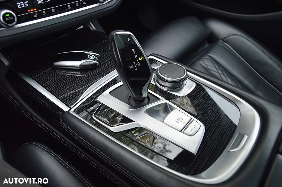 BMW Seria 7 730d xDrive - 31