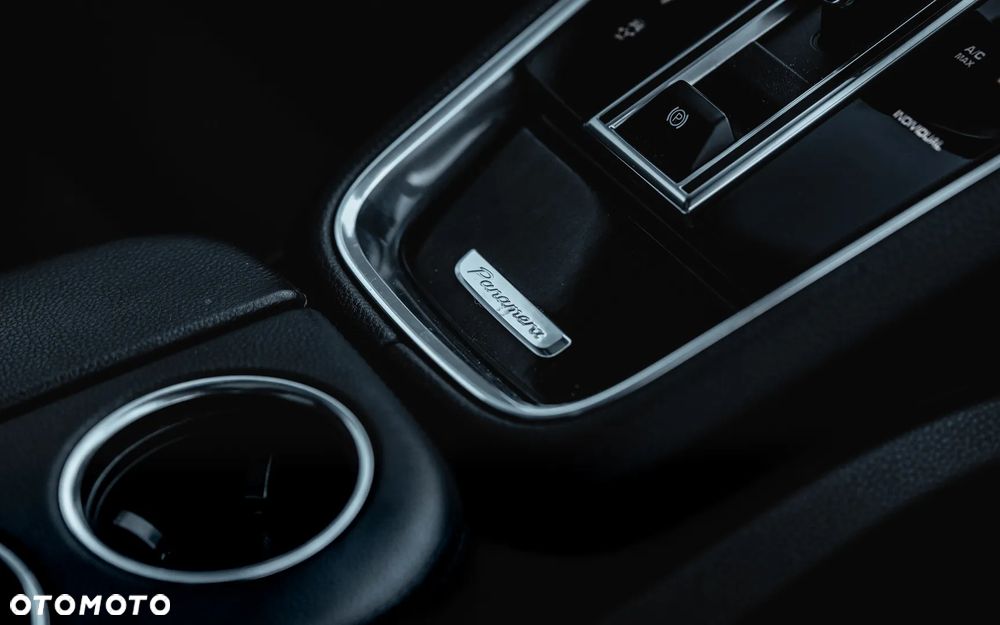 Porsche Panamera 4S - 20