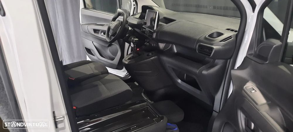 Peugeot Partner Longa 1.5 BlueHDi 100cv 6 vel. 3 lug. 5 portas - 36