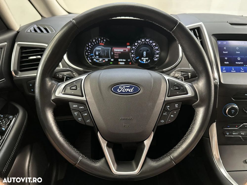Ford S-Max - 16