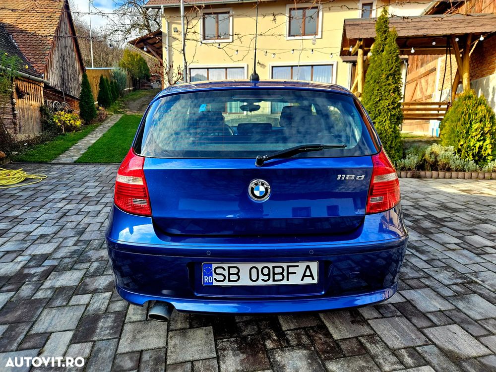 BMW Seria 1 118d DPF - 6
