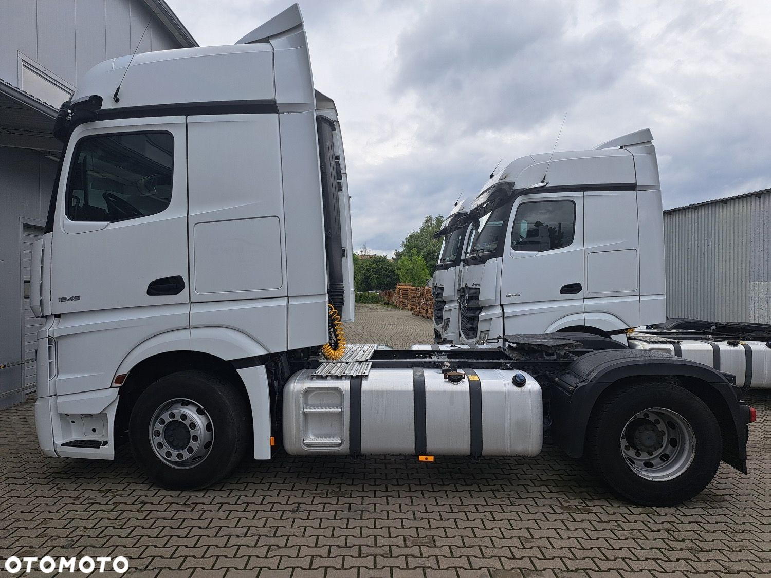 Versalift Actros 1845 - 8