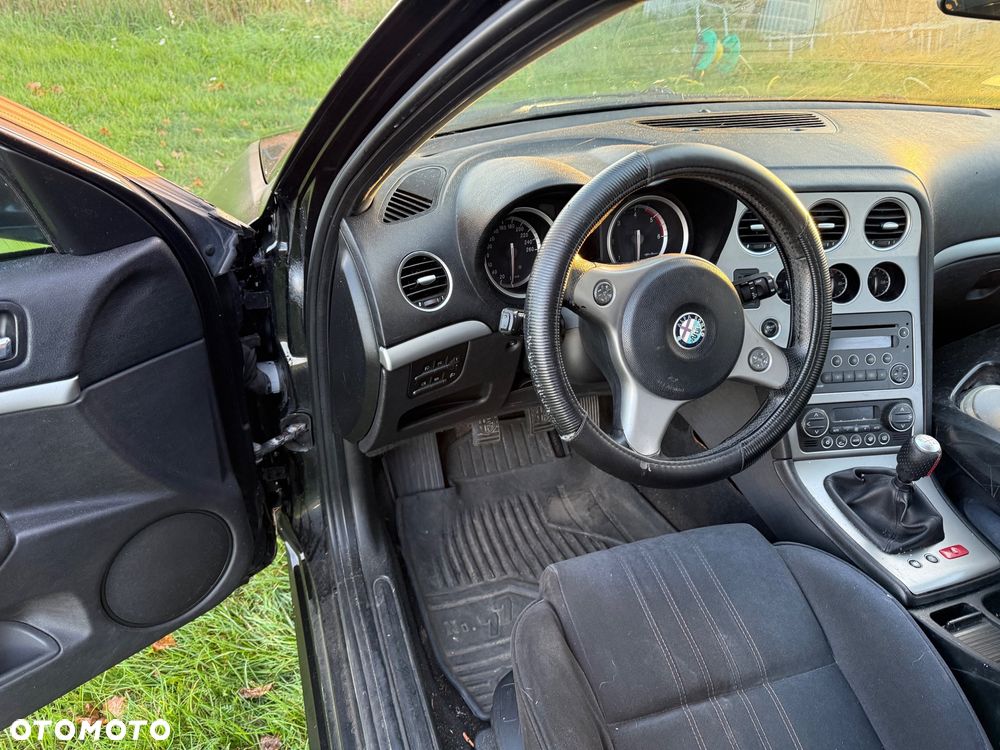 Alfa Romeo 159 1.9JTDM ti - 15