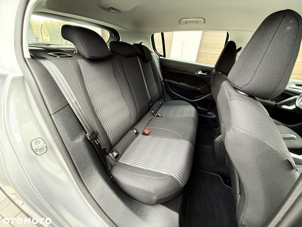 Peugeot 308 125 THP Active - 23