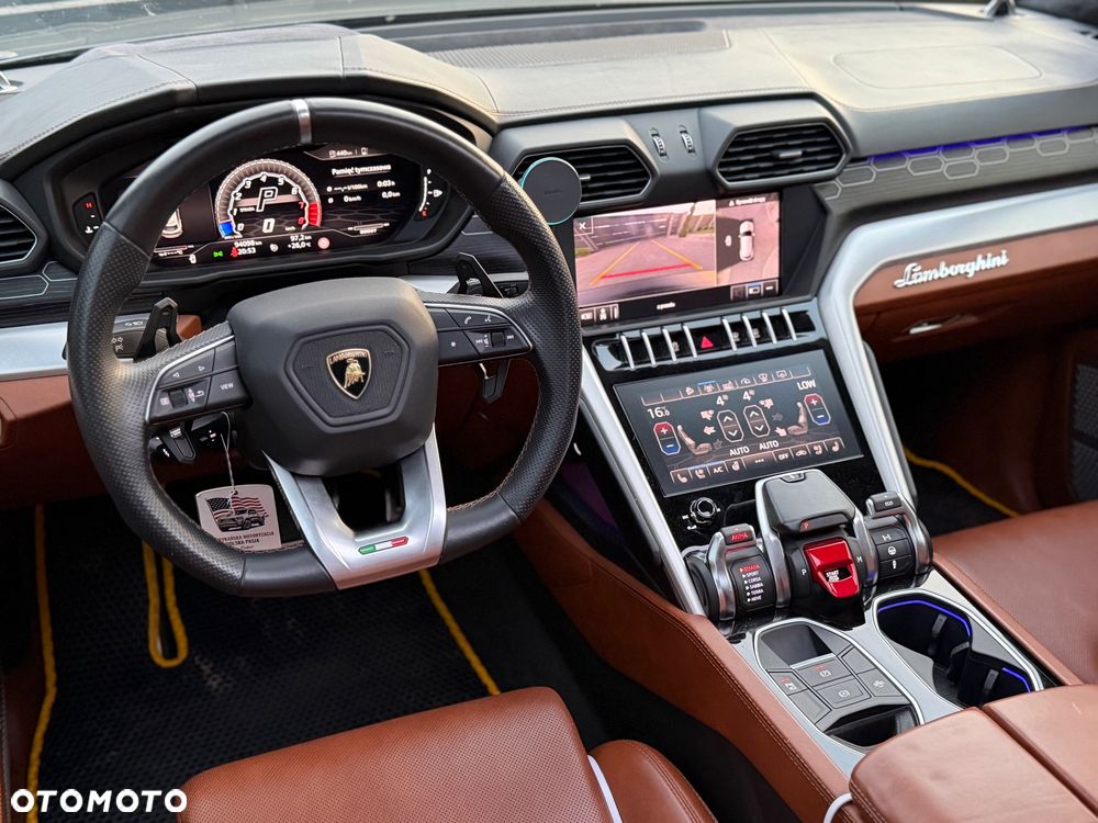 Lamborghini Urus Standard - 14