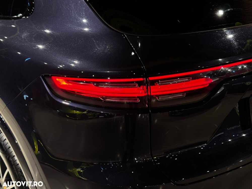 Porsche Cayenne Standard - 6