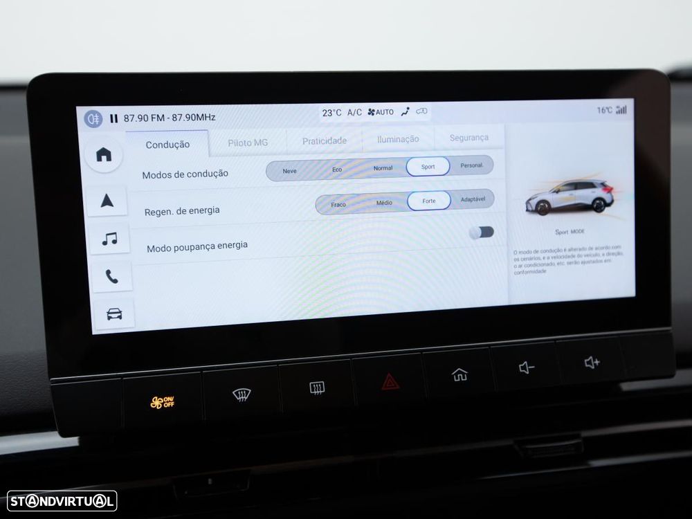 MG MG4 64 kWh Luxury - 26