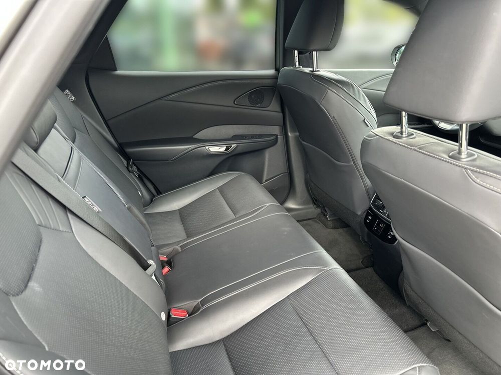 Lexus RX - 11