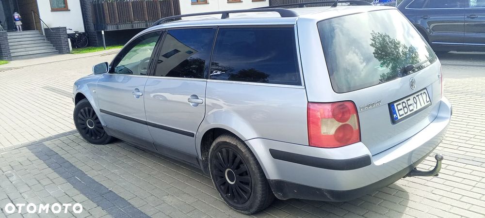 Volkswagen Passat 1.9 TDI Basis - 4