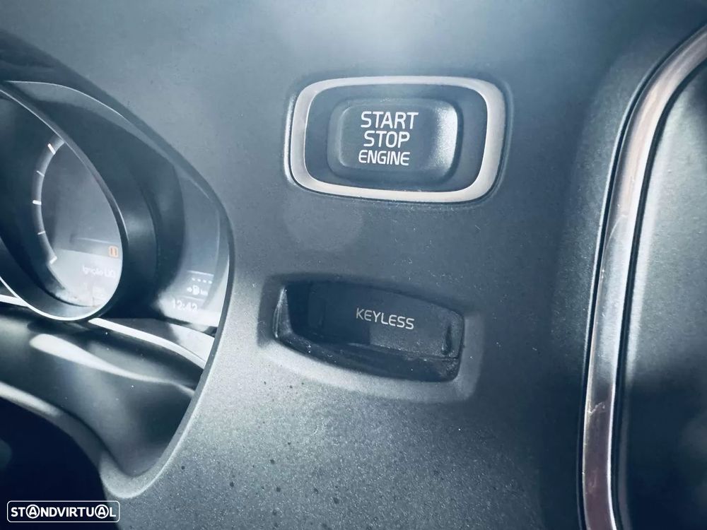 Volvo V40 1.6 D2 Momentum Eco - 30