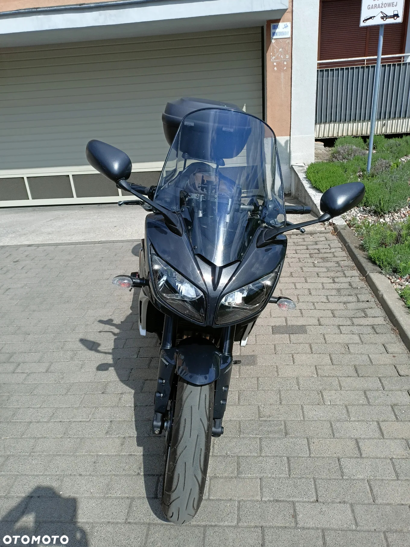 Yamaha FZ - 9