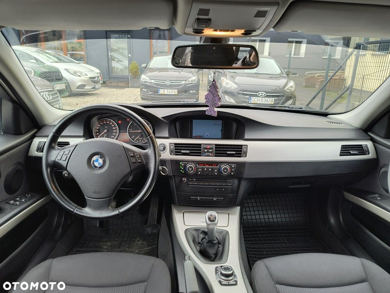 BMW Seria 3 318d Touring Sport Line - 10
